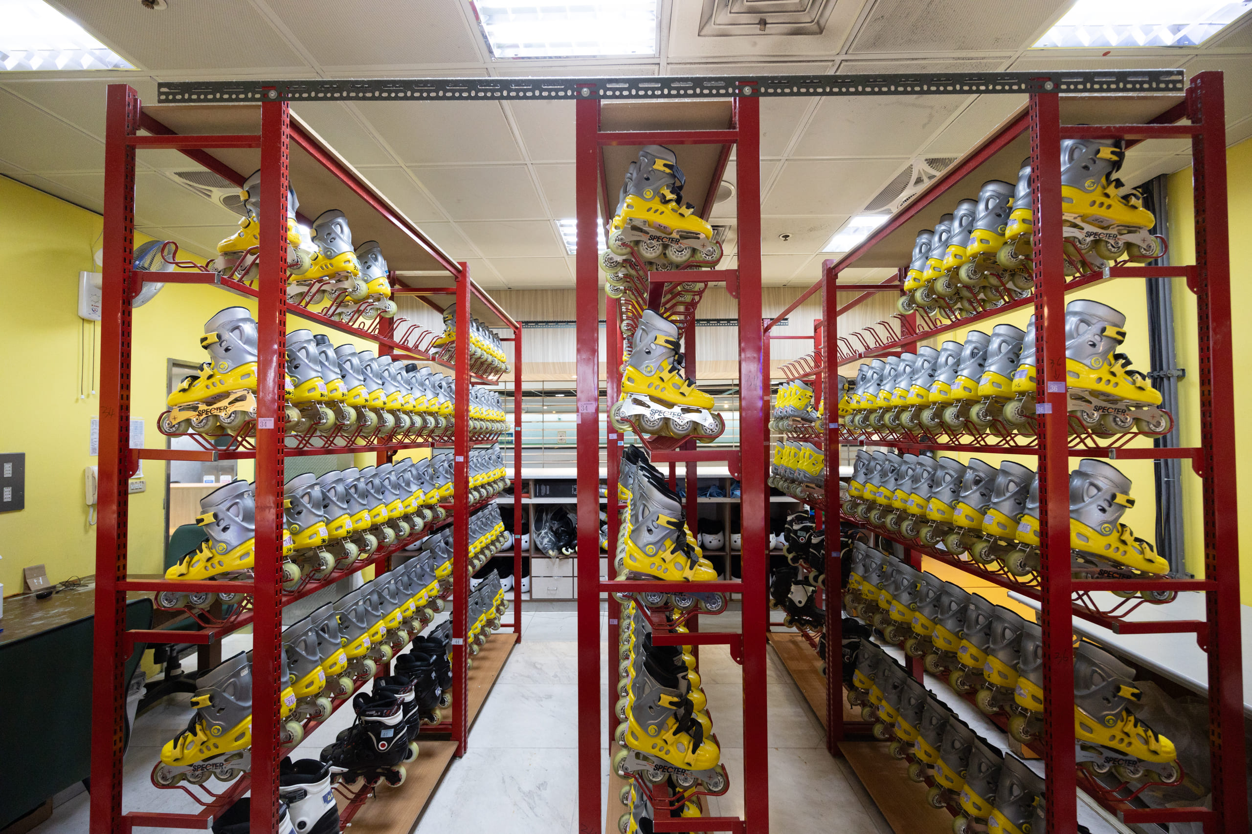 場域圖片 直排輪場-鞋櫃