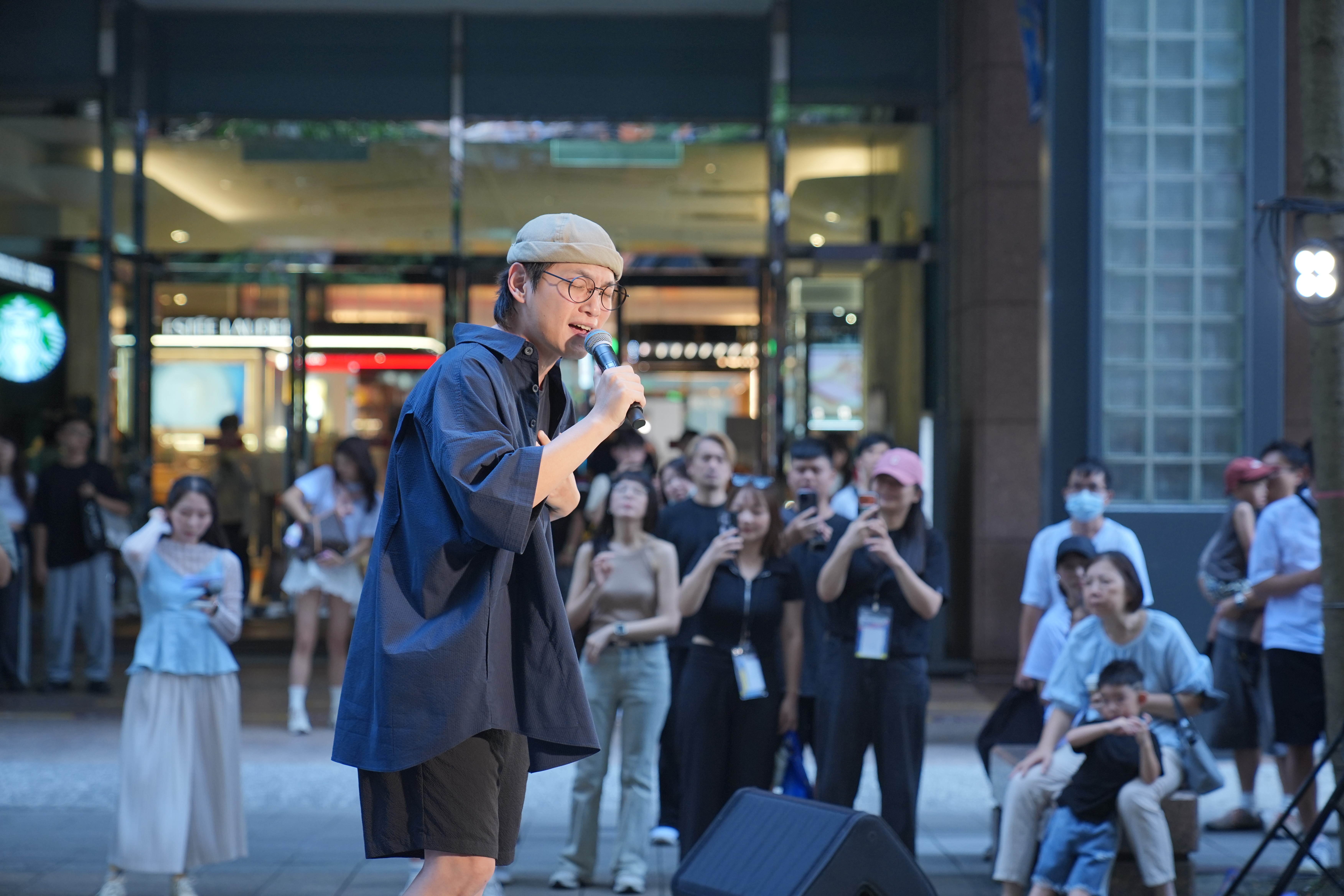 相關圖片 圖6：實驗舞臺 Open Stage－創作歌手邱振哲演唱破億點擊代表作〈太陽〉