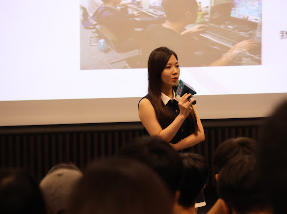 相關圖片 尚樺和政大同學分享職場的心路歷程