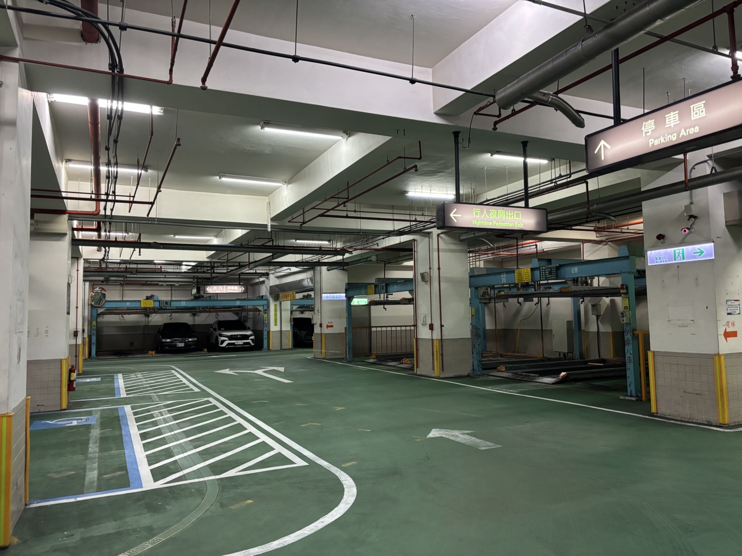 場域圖片 停車場內一景